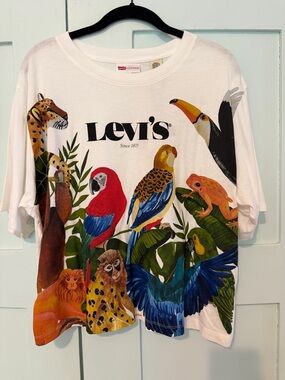 FARM Rio White Tee with Multicolored Tropical Birds & Wildlife
